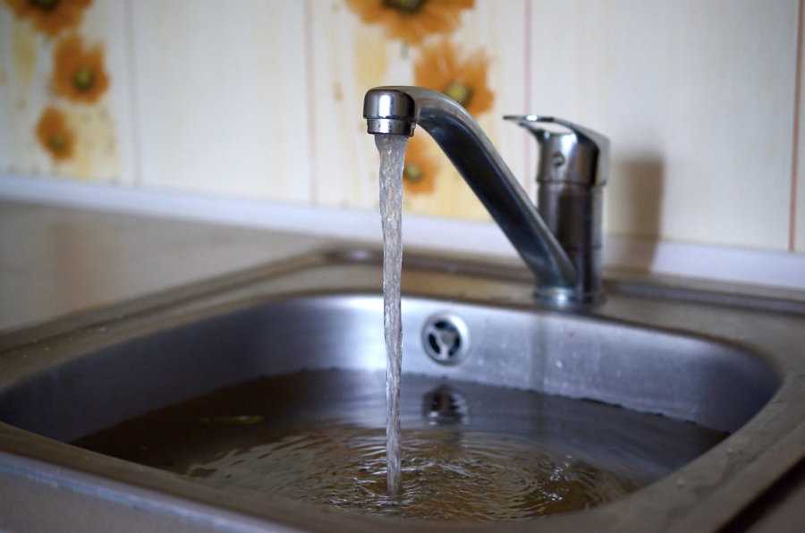 close-up-faucet-bathroom.jpg