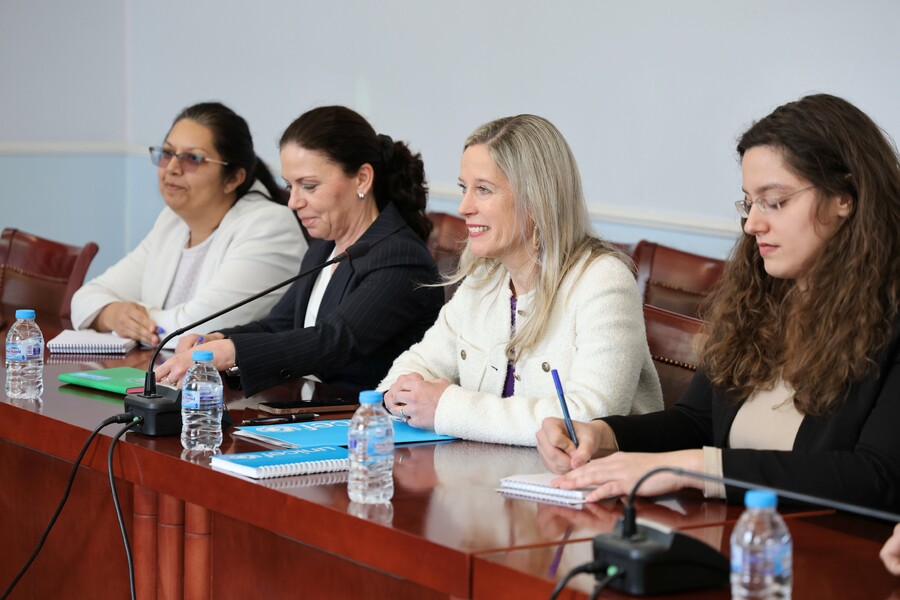 UNICEF and MoH-please use this photo.jpg